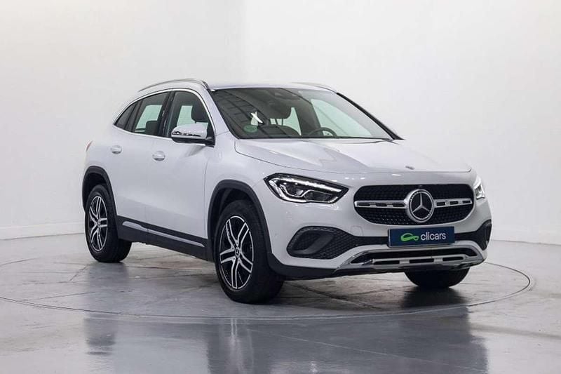 Usado Mercedes GLA200 150 CV (110 kW) 2022 Blanco SUV