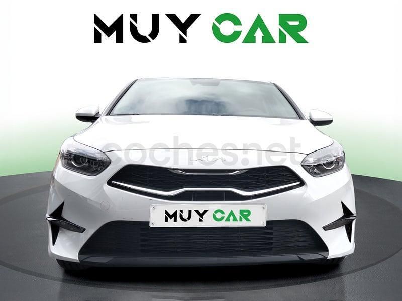 Usado Kia Ceed 136 CV (100 kW) 2023 Blanco Utilitario