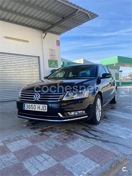 Negro Usado 2013 VW Passat Highline Berlina | 10.099 € (Precio justo) - Imagen 1/4
