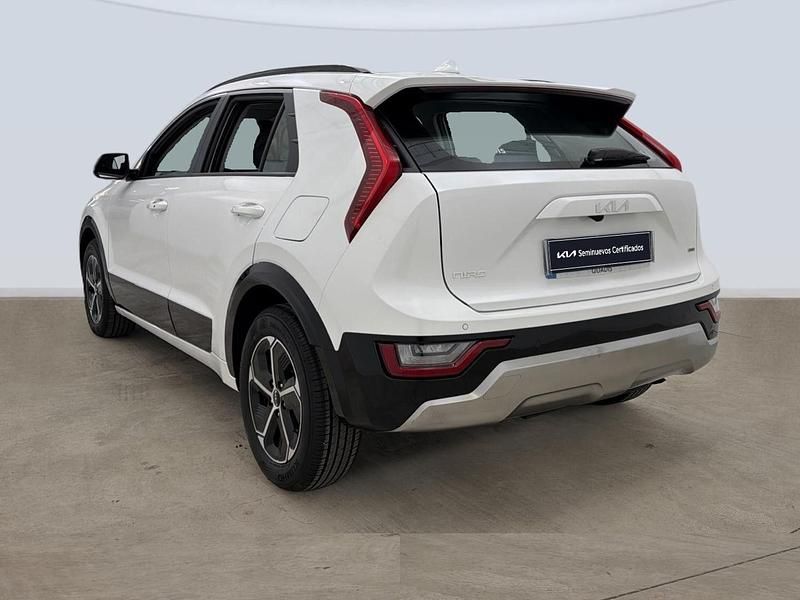 Usado Kia Niro 129 CV (94 kW) 2024 Blanco SUV