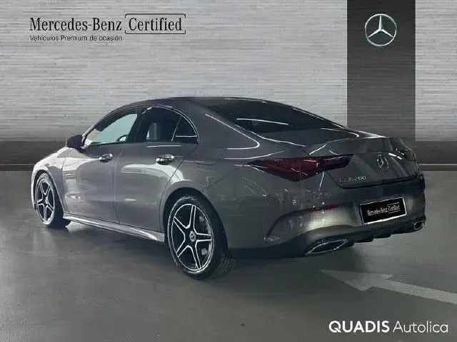 Nuevo Mercedes CLA200 163 CV (119 kW) 2025 Gris montaña
