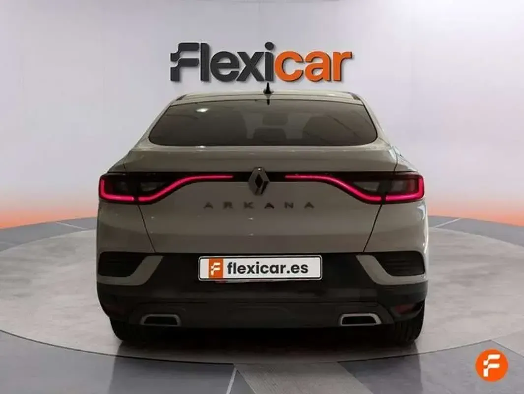 Usado Renault Arkana Zen 140 CV (102 kW) 2022 Blanco SUV