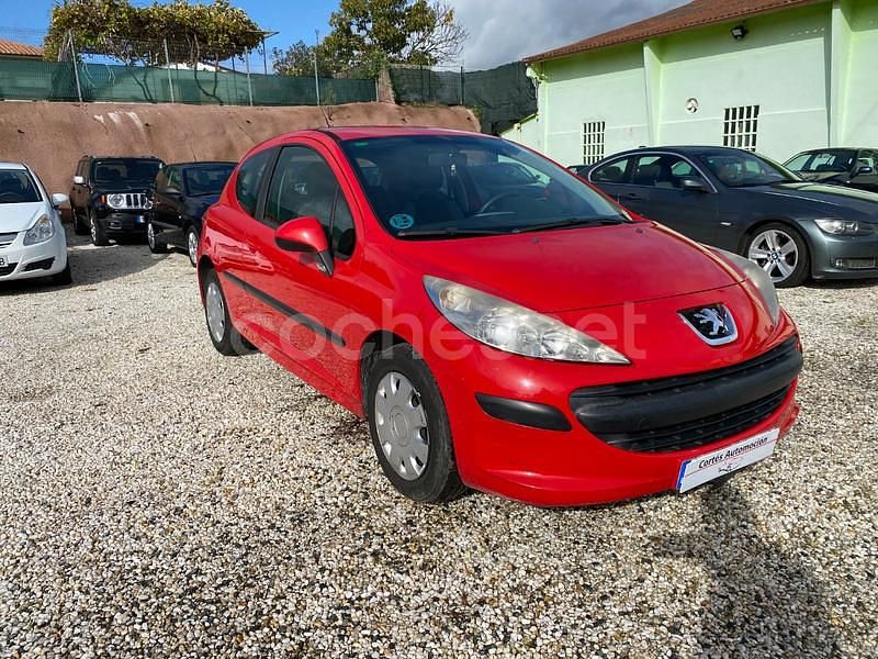 Usado Peugeot 207 75 CV (55 kW) 2008 Rojo Berlina