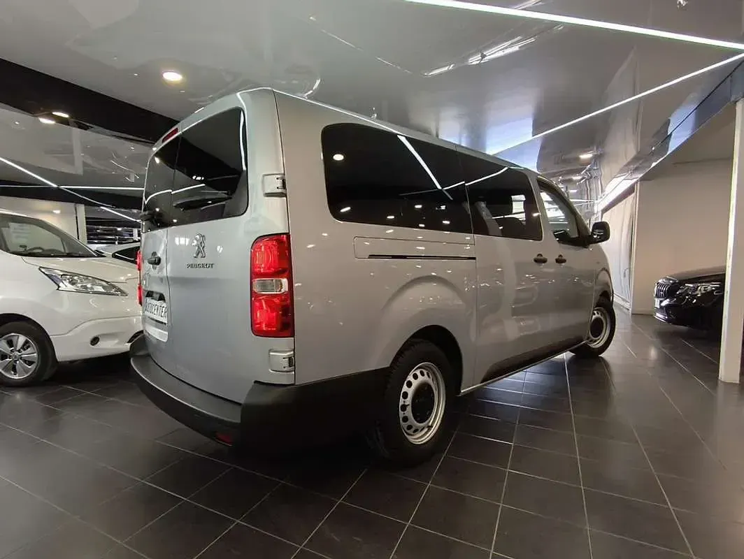 Usado Peugeot Expert 150 CV (110 kW) 2018 Gris Van