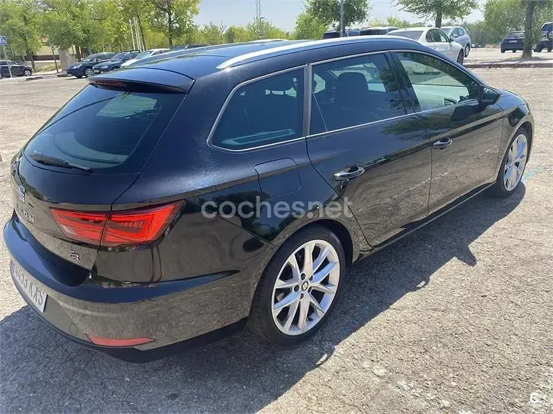 Usado Seat Leon ST FR 150 CV (110 kW) 2019 Negro Familiar