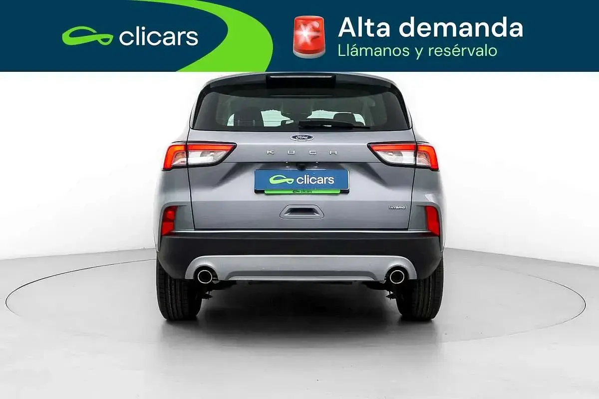 Usado Ford Kuga Titanium 190 CV (139 kW) 2022 Plateado SUV
