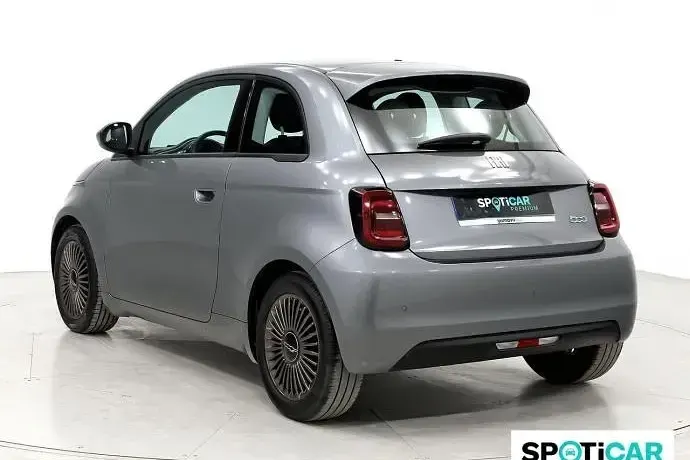 Usado Fiat 500e Action 69 kW (95 CV) 2022 Utilitario