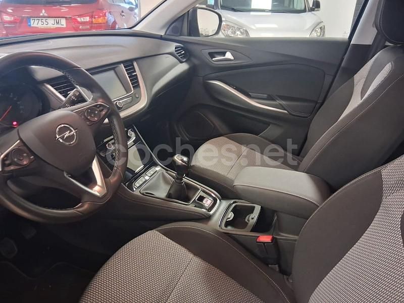Usado Opel Grandland X Selective 120 CV (88 kW) 2019 Gris / plata SUV