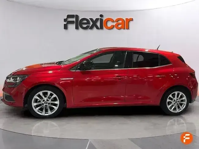 Usado Renault Mégane IV Bose Edition 130 CV (95 kW) 2018 Rojo Berlina