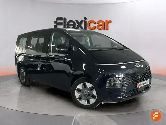 Usado Hyundai Staria 177 CV (130 kW) 2023 Azul Monovolumen