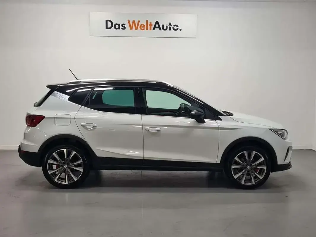 Usado Seat Arona FR 116 CV (85 kW) 2025 Blanco SUV
