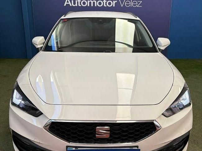 Usado Seat Leon Style 116 CV (85 kW) 2021 Blanco Familiar