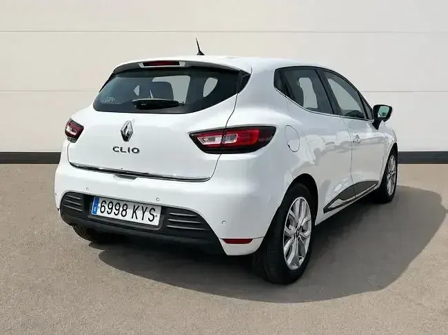 Usado Renault Clio Zen 90 CV (66 kW) 2019 Blanco