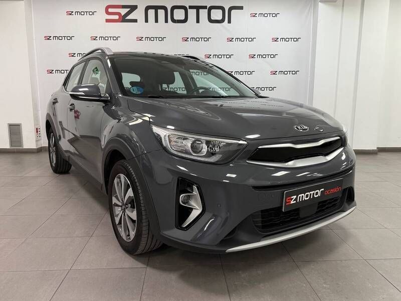 Gris Usado 2021 Kia Stonic SUV | 19.400 € (Caro) - Imagen 1/4