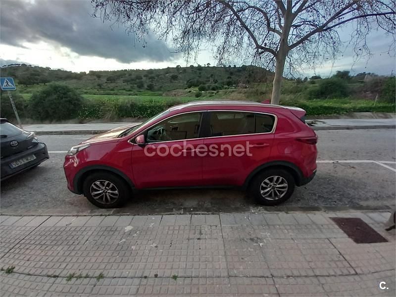 Usado Kia Sportage 132 CV (97 kW) 2020 Rojo SUV