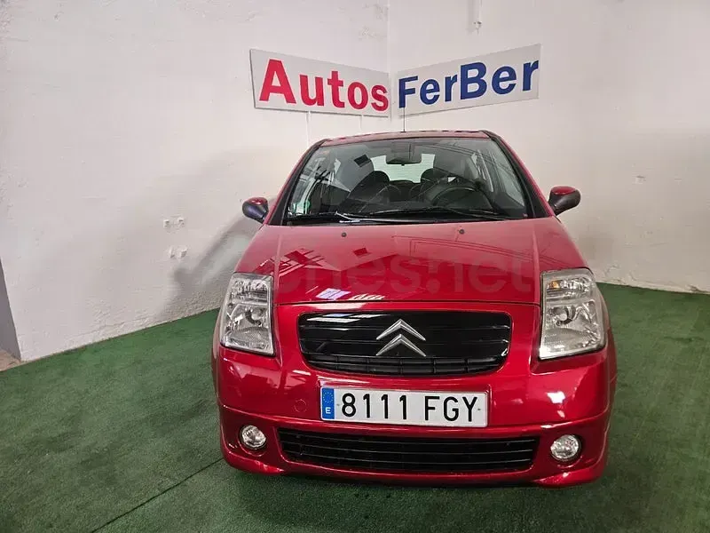 Usado Citroën C2 VTR Sport 75 CV (55 kW) 2007 Granate Utilitario