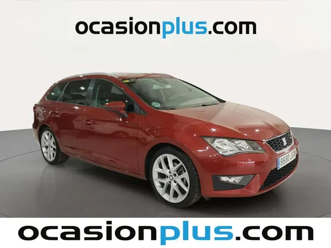 Usado Seat Leon ST FR 150 CV (110 kW) 2015 Rojo Familiar