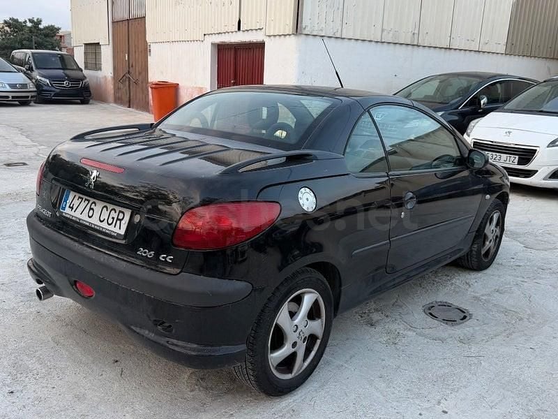 Usado Peugeot 206 CC Quiksilver 110 CV (80 kW) 2004 Negro Descapotable