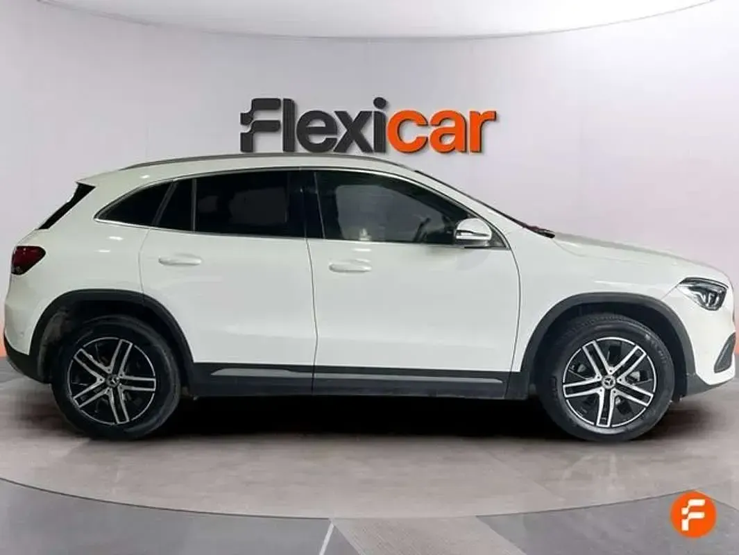 Usado Mercedes GLA200 150 CV (110 kW) 2020 Blanco SUV