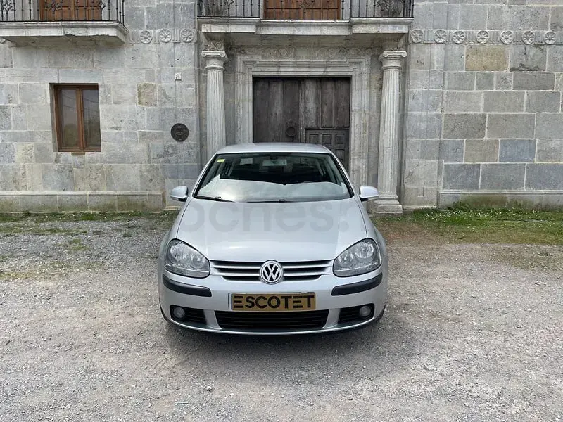 Usado VW Golf IV Sportline 115 CV (84 kW) 2004 Gris / plata Berlina