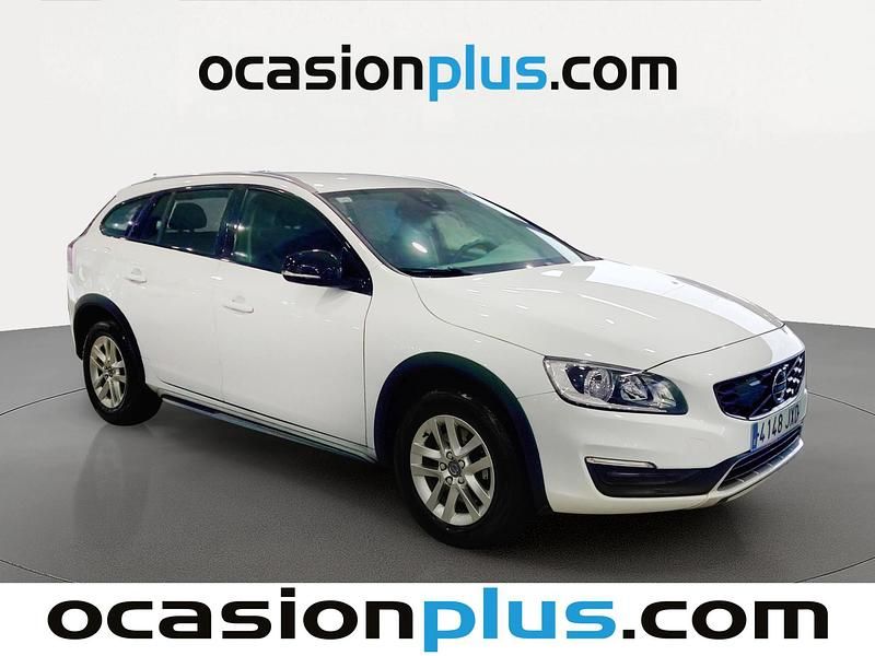 Usado Volvo V60 CC Kinetic 150 CV (110 kW) 2017 Blanco Familiar