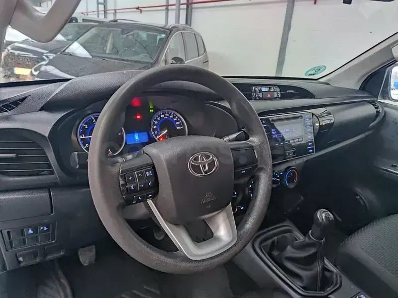 Usado Toyota HiLux 150 CV (110 kW) 2020 Blanco Pickup/Camioneta