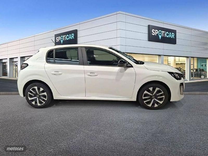 Usado Peugeot 208 Active 101 CV (74 kW) 2024 Blanco Utilitario