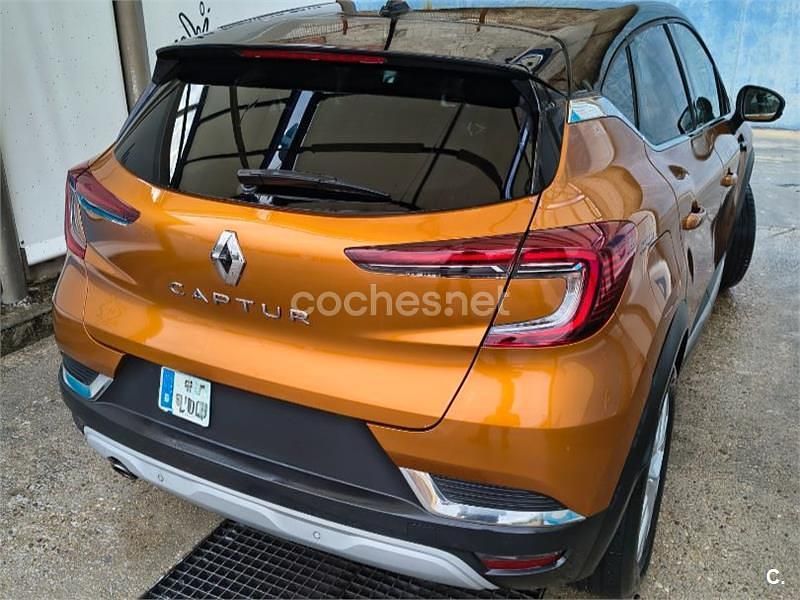 Usado Renault Captur Zen 100 CV (73 kW) 2020 Marrón SUV