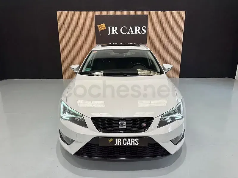 Usado Seat Leon FR 150 CV (110 kW) 2016 Blanco Familiar