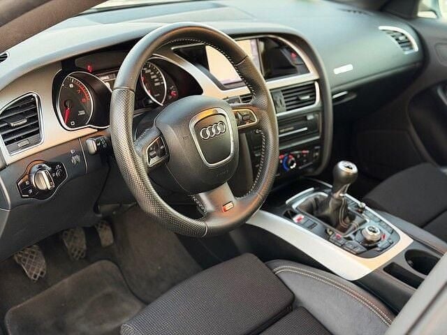 Usado Audi A5 S-Line 180 CV (132 kW) 2011 Gris Coupe