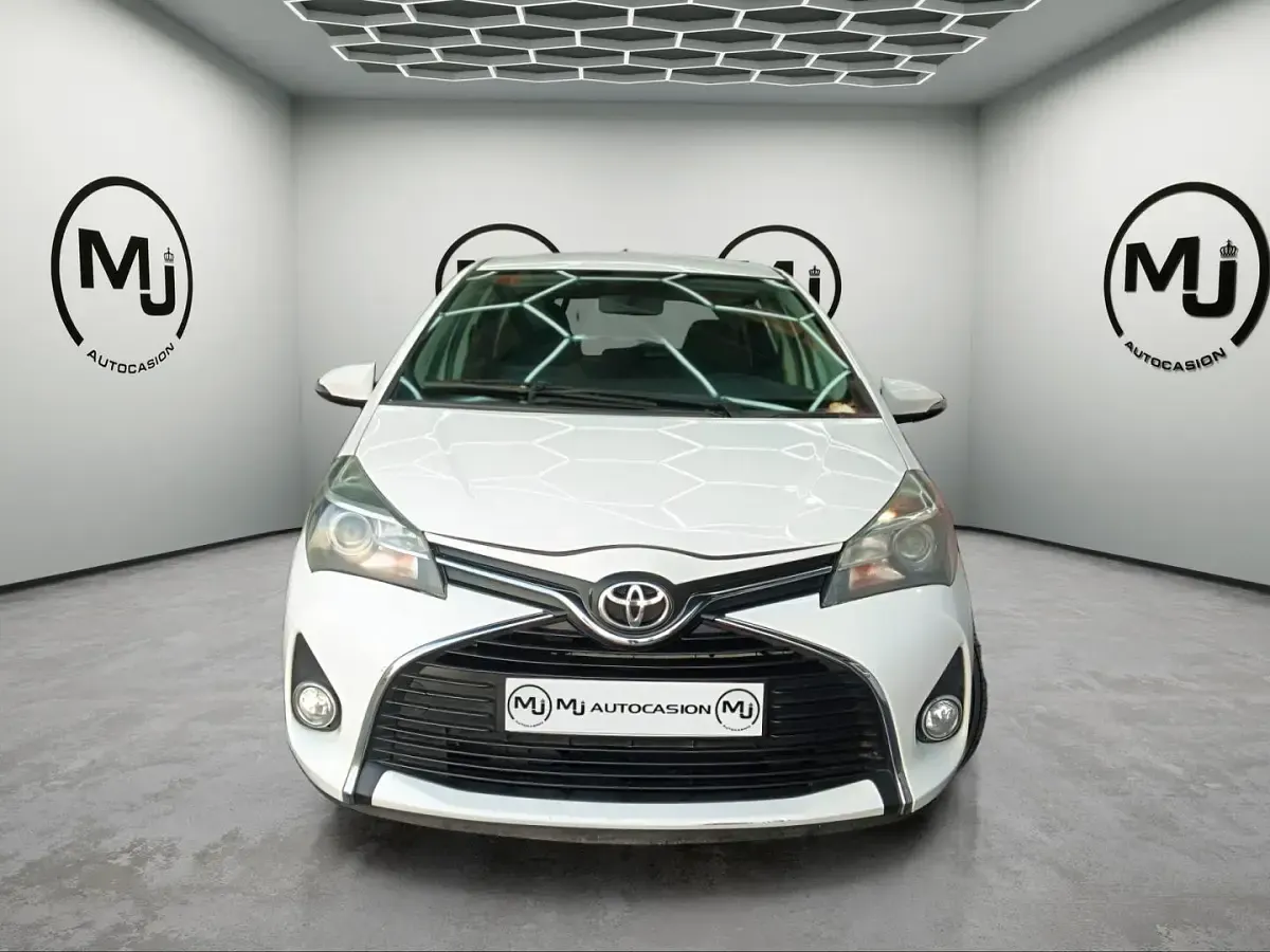 Usado Toyota Yaris Active 99 CV (72 kW) 2017 Blanco Berlina