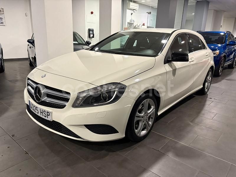 Blanco Usado 2013 Mercedes A180 Urban Berlina | 12.500 € (Precio justo) - Imagen 1/4