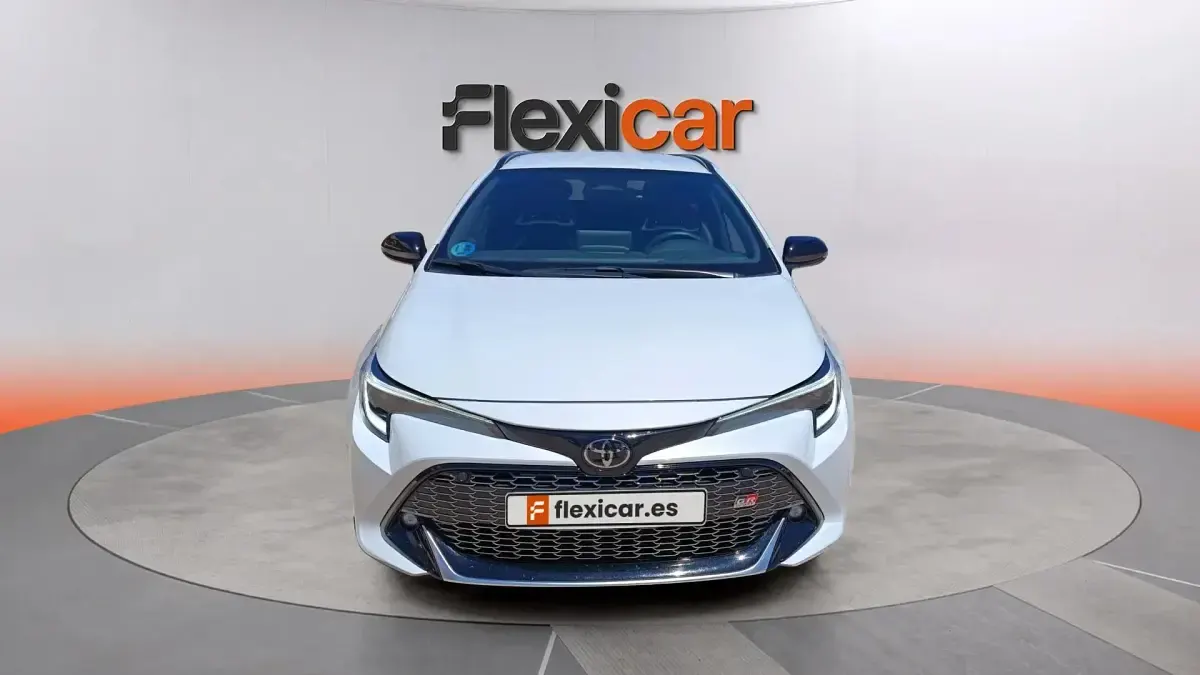 Usado Toyota Corolla Sport 196 CV (144 kW) 2023 Blanco Familiar