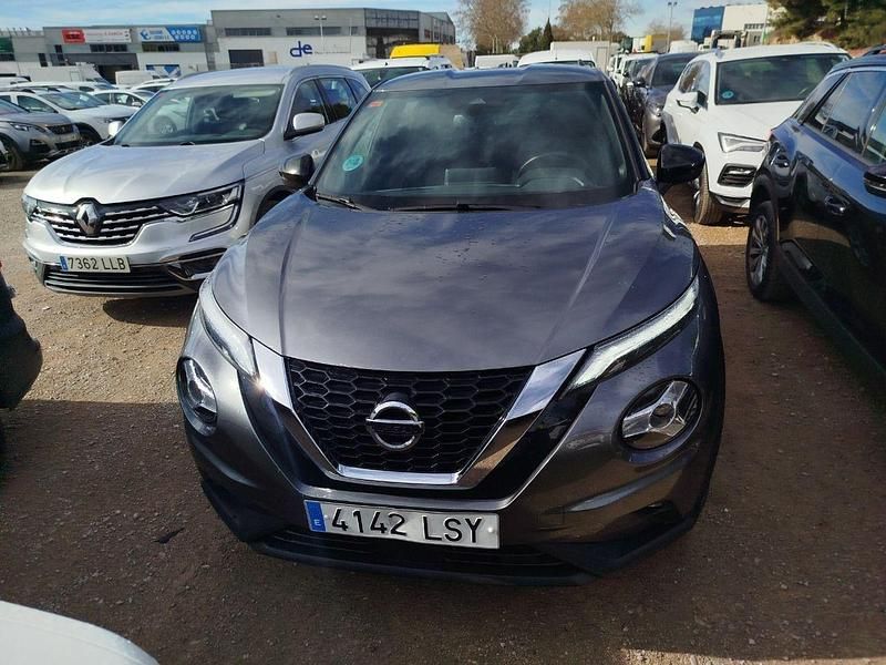 Usado Nissan Juke N-Connecta 114 CV (83 kW) 2021 Gris SUV