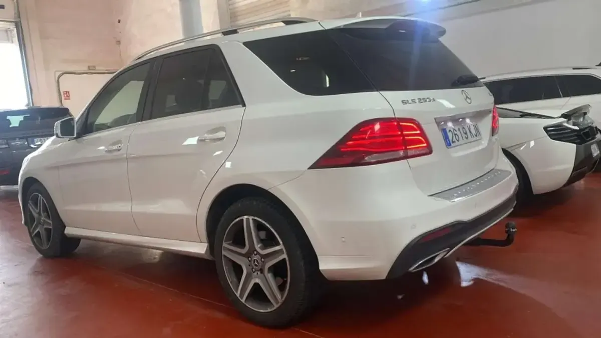 Usado Mercedes GLE250 204 CV (150 kW) 2018 Blanco SUV