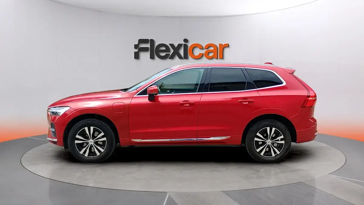 Usado Volvo XC60 Inscription 340 CV (250 kW) 2021 Granate SUV