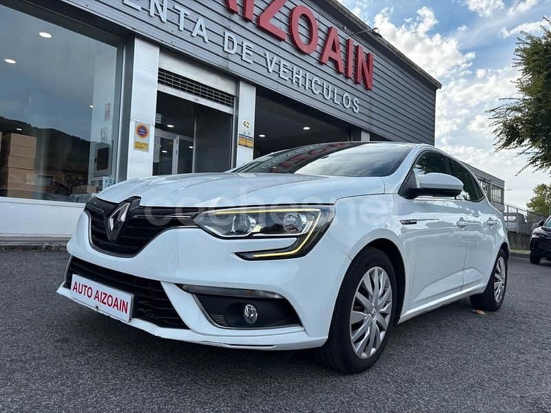 Blanco Usado 2018 Renault Mégane IV Business Berlina | 10.990 € (Precio justo) - Imagen 1/4