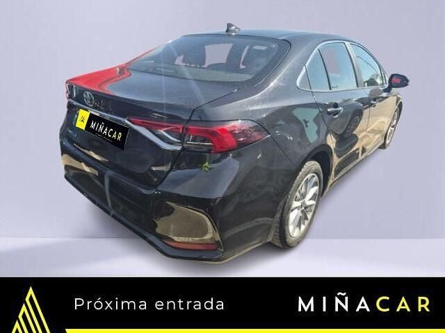 Usado Toyota Corolla Business Edition 125 CV (91 kW) 2023 Negro Berlina