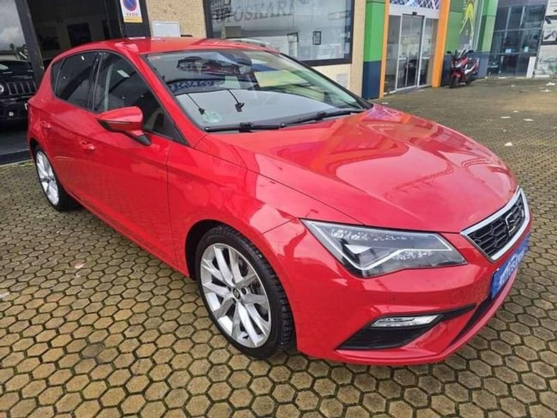 Usado Seat Leon ST Style 150 CV (110 kW) 2017 Rojo Familiar