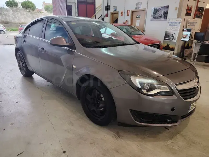 Usado Opel Insignia Excellence 136 CV (100 kW) 2016 Gris / plata Berlina
