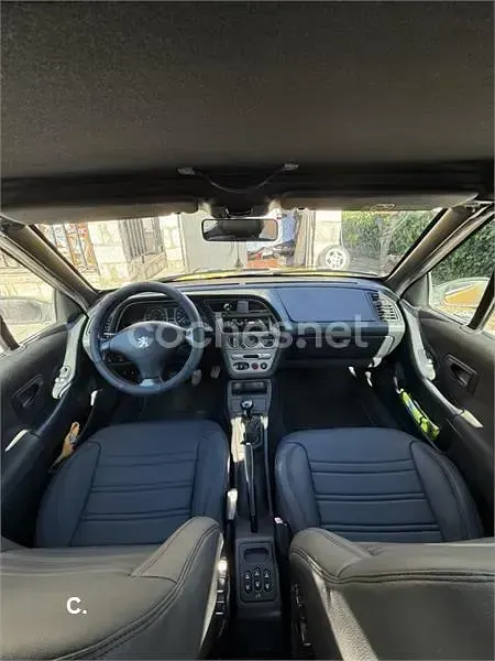Usado Peugeot 306 Cabriolet 90 CV (66 kW) 2001 Amarillo Descapotable