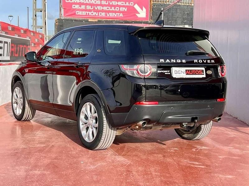 Usado Land Rover Discovery Sport HSE 180 CV (132 kW) 2017 Negro SUV