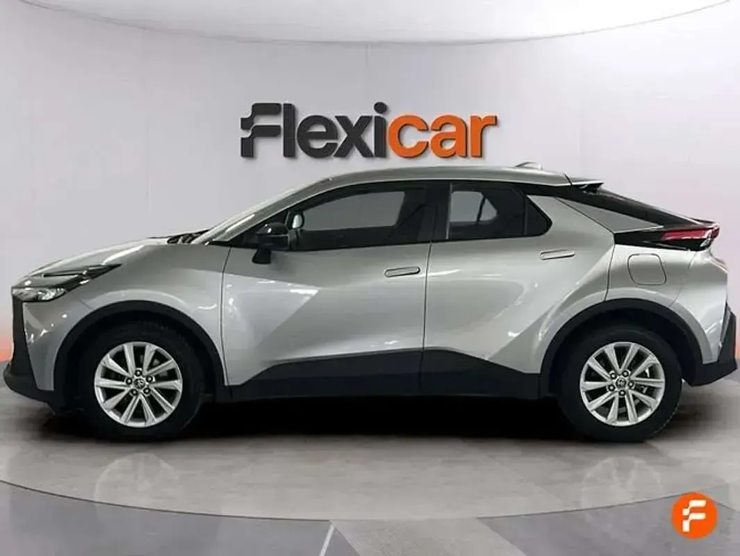 Usado Toyota C-HR Active 140 CV (102 kW) 2024 Gris SUV