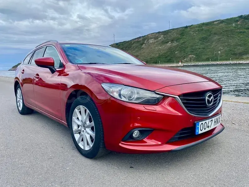Usado Mazda 6 Luxury 150 CV (110 kW) 2013 Granate Familiar