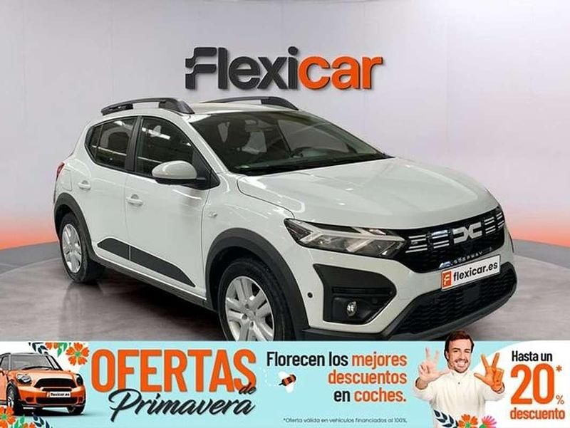 Usado Dacia Sandero Expression 91 CV (66 kW) 2024 Blanco Utilitario