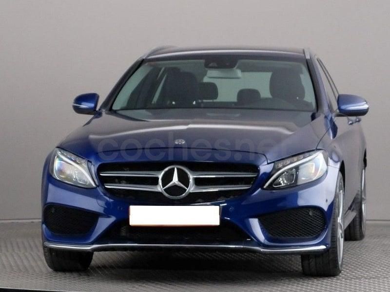 Usado Mercedes C220 AMG line 170 CV (125 kW) 2015 Azul Familiar