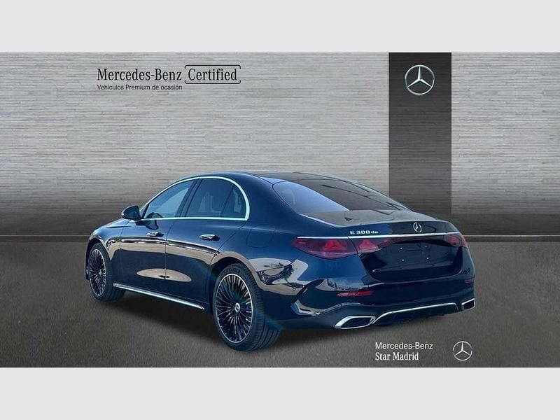 Usado Mercedes E300 313 CV (230 kW) 2025 Azul Berlina