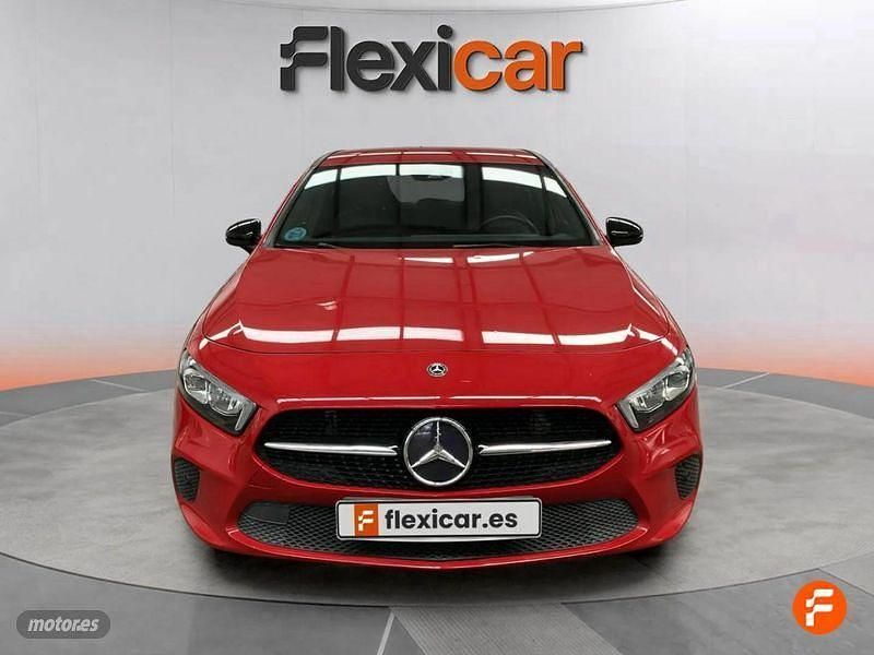 Usado Mercedes A180 116 CV (85 kW) 2019 Rojo Berlina