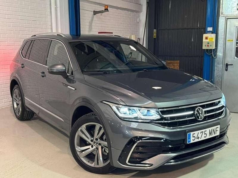 Usado VW Tiguan Allspace R-line 150 CV (110 kW) 2024 Gris SUV