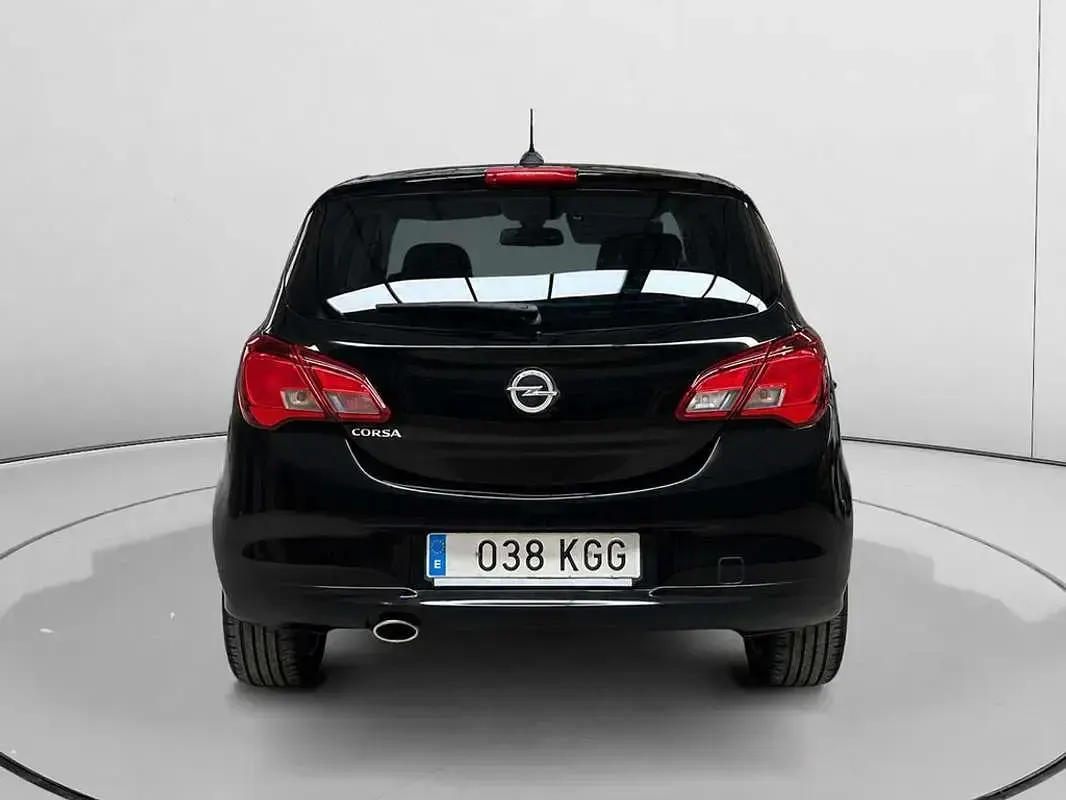 Usado Opel Corsa Selective 90 CV (66 kW) 2017 Negro Utilitario
